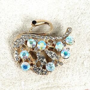 Vintage‎ Gold Tone Aurora Borealis Rhinestone Swan Brooch Pin Unsigned Sparkly